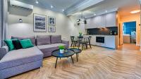 Kuchyňa alebo kuchynka v ubytovaní Apartamenty Centrum - Wyszyńskiego 9 by Royal Aparts