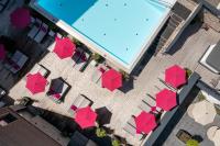 Basen w obiekcie Hotel Adapura Wagrain lub w pobliżu