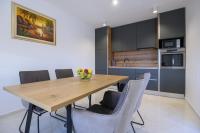 Kuchyň nebo kuchyňský kout v ubytování Luxury Apartments Leonika