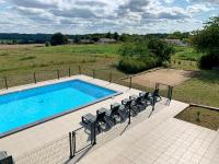 Gallery image of Magnifique villa de charme avec piscine in Casteljaloux