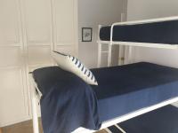 A bed or beds in a room at Apartamento en Isla Cristina Puerto Deportivo