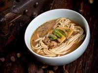 ホテルの敷地内または近くでの食事または食べ物