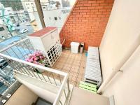 GuestHouse017徳島個室 飲食街中心 阿波踊り会館7分 文理&徳島大学 アスティとくしま車8分にあるバルコニーまたはテラス