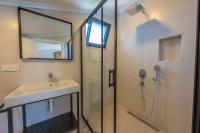 A bathroom at Luxury 4-Bed Villa with private pool and Jacuzzi