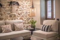 Posedenie v ubytovaní Apollonos 28 Luxury Suites
