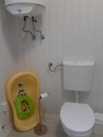 A bathroom at Jade Vendégház