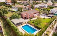 The swimming pool at or close to Gorgeous Home In Alhaurin De La Torre