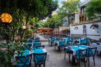 A restaurant or other place to eat at Castle Old Town Hotel