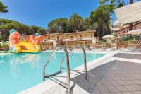 The swimming pool at or close to Residence Poggio Dei Pini
