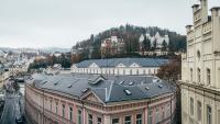 Nespecifikovaný výhled na destinaci Karlovy Vary nebo výhled na město při pohledu z hotelu