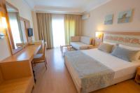 Postel nebo postele na pokoji v ubytování Titan Select Hotel Ultra All Inclusive