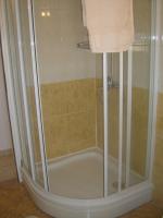 Kúpeľňa v ubytovaní Apartments Benutic-Lalini