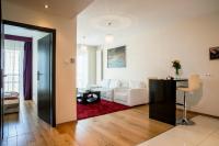 Posedenie v ubytovaní Platinum Towers Luxury Apartments