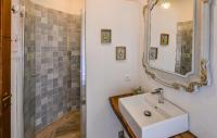 A bathroom at Il Meriggeto