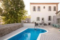 Bazén v ubytování Eressian Hotel & Hammam Spa nebo v jeho okolí