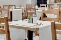 Restauracja lub miejsce do jedzenia w obiekcie Royal Court Hotel