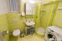 A bathroom at Appartements Steingasse