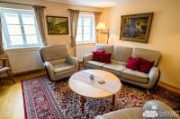 A seating area at Appartements Steingasse