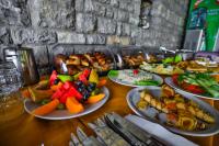 Jídlo v penzionu nebo okolí