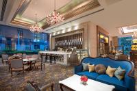 Crowne Plaza Shanghai Nanjing Road by IHGにあるシーティングエリア