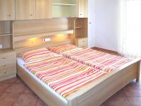 Łóżko lub łóżka w pokoju w obiekcie Apartment Villa Ursa by Interhome