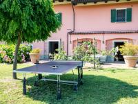 Vonkajšia záhrada v ubytovaní Villa Bric del Vento by Interhome
