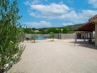 Bazén v ubytovaní Holiday Home Nina by Interhome alebo v jeho blízkosti