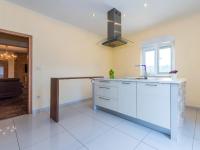 Kuchyňa alebo kuchynka v ubytovaní Holiday Home Nina by Interhome