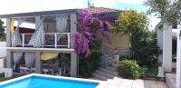 Bazén v ubytování Holiday Homes Mare nebo v jeho okolí