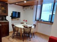A kitchen or kitchenette at Casa Enea