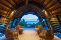 Ein Sitzbereich in der Unterkunft Rocky's Boutique Resort - Veranda Collection Samui