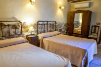 A bed or beds in a room at Un espacio único, 'La Casona del Señor' con bodega