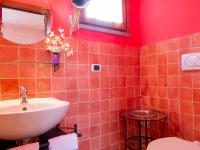 Kúpeľňa v ubytovaní Holiday Home Il Sorriso by Interhome