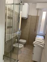 A bathroom at Le bougainvillea 2