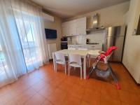Kuchyňa alebo kuchynka v ubytovaní Sirmione Acque del Garda Apartments