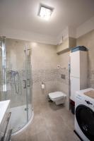 A bathroom at Zsuka apartman free parking