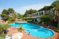 Bazén v ubytování Hotel Guitart Central Park Aqua Resort nebo v jeho okolí