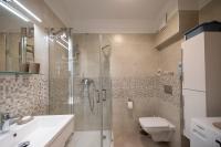 A bathroom at Zsuka apartman free parking