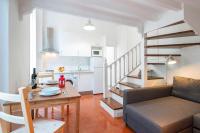 A kitchen or kitchenette at Apartamentos Alcazaba