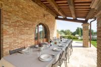Reštaurácia alebo iné gastronomické zariadenie v ubytovaní Villa Ripa by Mmega