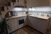 Kuchyňa alebo kuchynka v ubytovaní Studio Apartman Bohem
