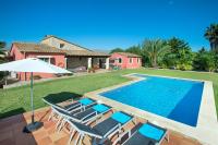 Bazén v ubytování Owl Booking Villa El Blau - Family and Friends nebo v jeho okolí
