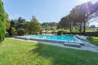 The swimming pool at or close to Villa Leone