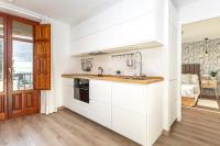 A kitchen or kitchenette at Genteel Home Mirador de San Cristóbal