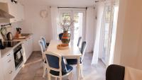 Kuchyň nebo kuchyňský kout v ubytování Ferienhaus Rovinj mit Pool