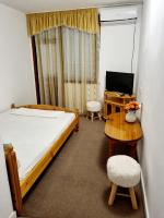 TV a/nebo společenská místnost v ubytování Motel Thessaloniki