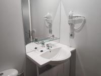 Salle de bains dans l&#39;&eacute;tablissement Apartamentos Hi Apartaments Santander 3000