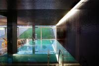 Bazén v ubytování Hotel Quinta das Lagrimas - Small Luxury Hotels nebo v jeho okolí