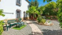 Vonkajšia záhrada v ubytovaní Casa La Vina del Arenal Pizarra by Ruralidays