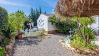 Vonkajšia záhrada v ubytovaní Casa La Vina del Arenal Pizarra by Ruralidays